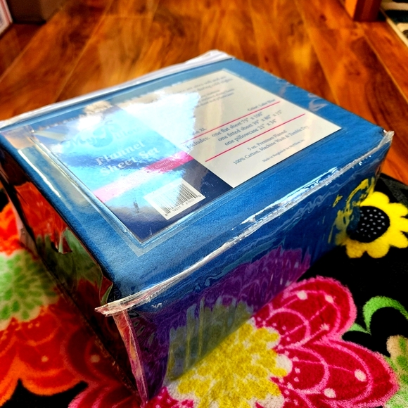 MY PILLOW Flannel Sheet Set - Twin XL (NWT) - Picture 3 of 5